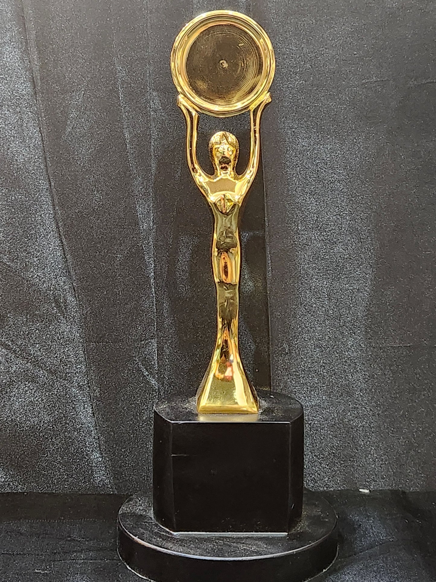 OSCAR TROPHY  (METAL)