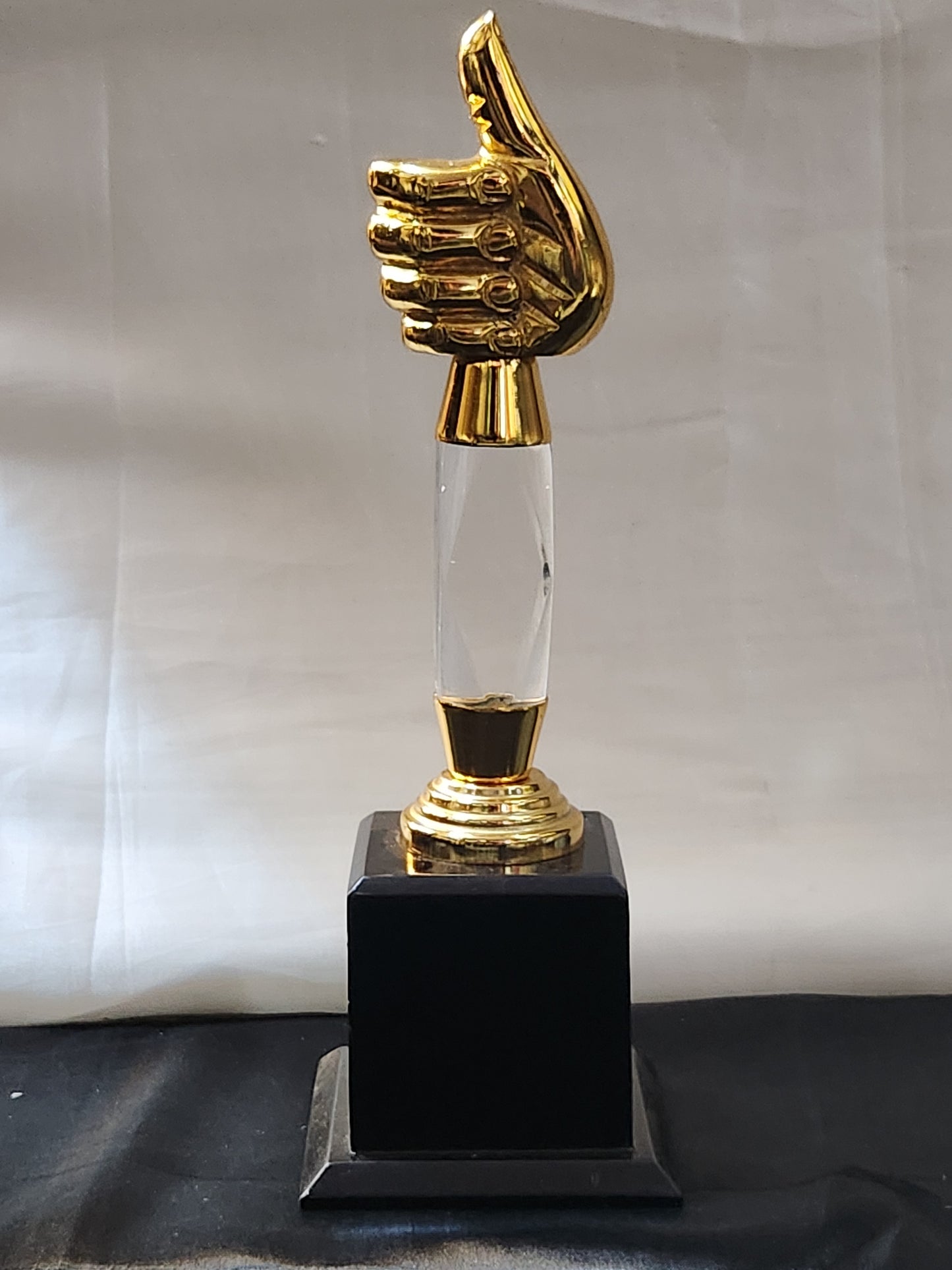 THUMB TROPHY (METAL)