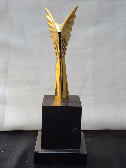 WINGS TROPHY (METAL)