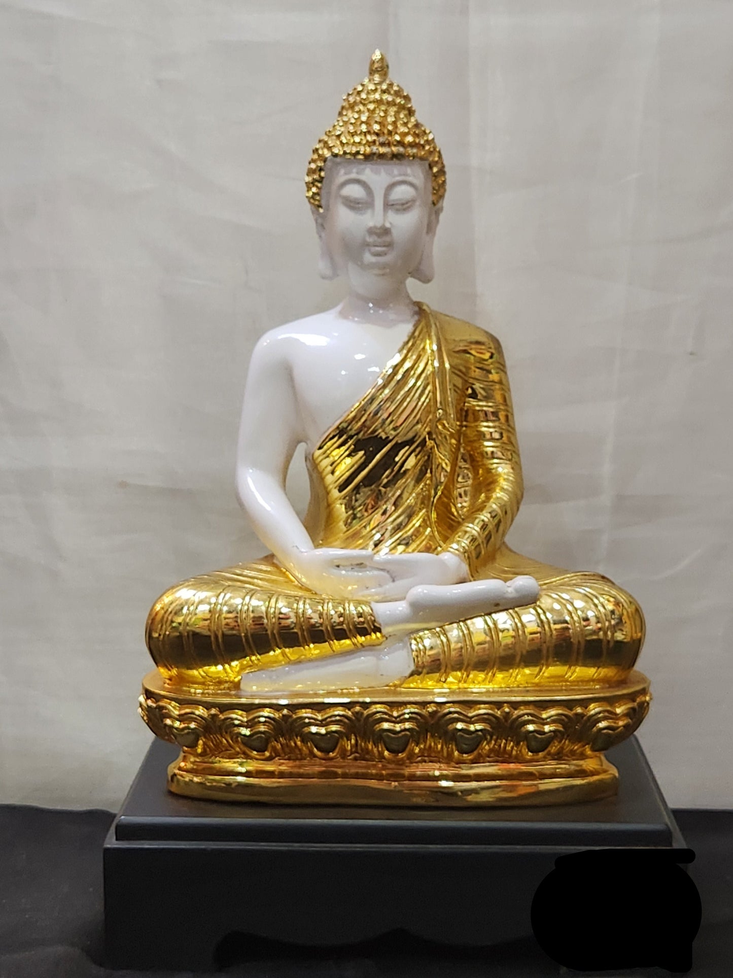 Buddha   Large With Razing (Golden)